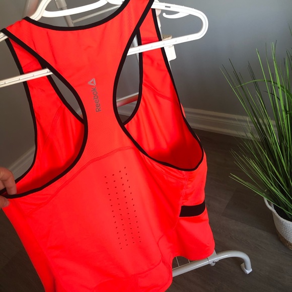 Reebok Tank Top - Picture 3 of 3